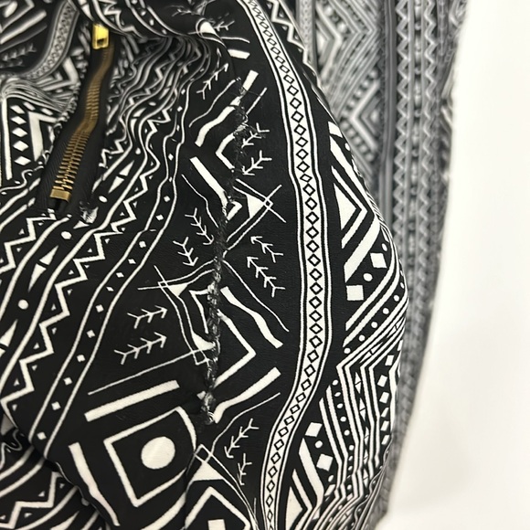 Women’s Black and White Aztec Print Sleeveless Dress - Picture 5 of 7